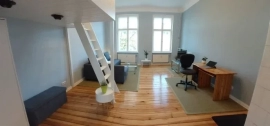 Wonderfully renovated apartment with balcony on the 3rd floor in Berlin Alt-T